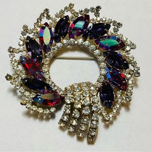 Vintage Purple Glass Red Aurora Borealis Rhinestone Wreath Brooch Pin Sp…